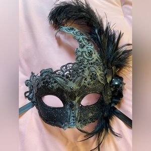 Masquerade ball mask